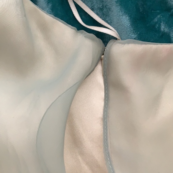 J.HOAGLUND s 6 light green ruffle cocktail party dress with Swarovski crystals - Picture 9 of 9